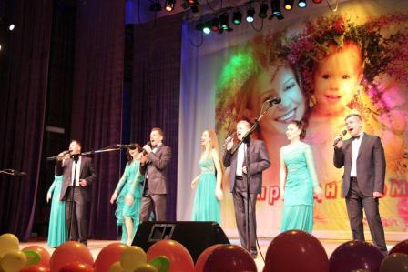 В Тбилисском районе поздравляют женщин с праздником