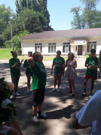 Конкурс «Широка страна моя родная» прошел в «Ласточке»