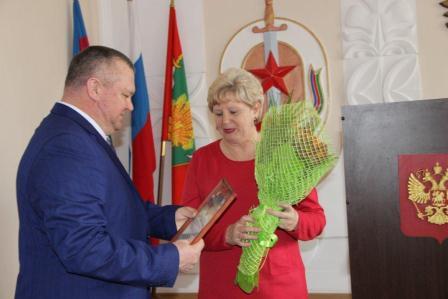 Евгений Ильин поздравил ветеранов органов внутренних дел