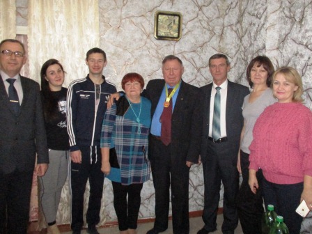 Житель Нововладимировского поселения отметил 80-летний юбилей