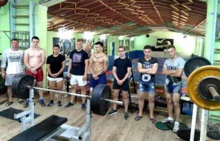 В Тбилисском поселении прошел турнир по жиму штанги лежа
