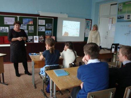 В школе № 15 состоялся литературный урок «Ленинградская Победа»