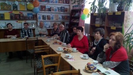 Центральная районная библиотека провела музыкальную мозаику для членов клуба «Надежда»