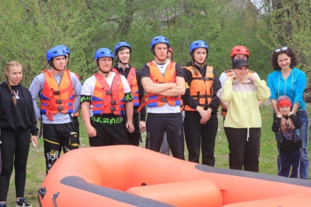 Тбилисская молодежь заняла первое место в соревнованиях по рафтингу