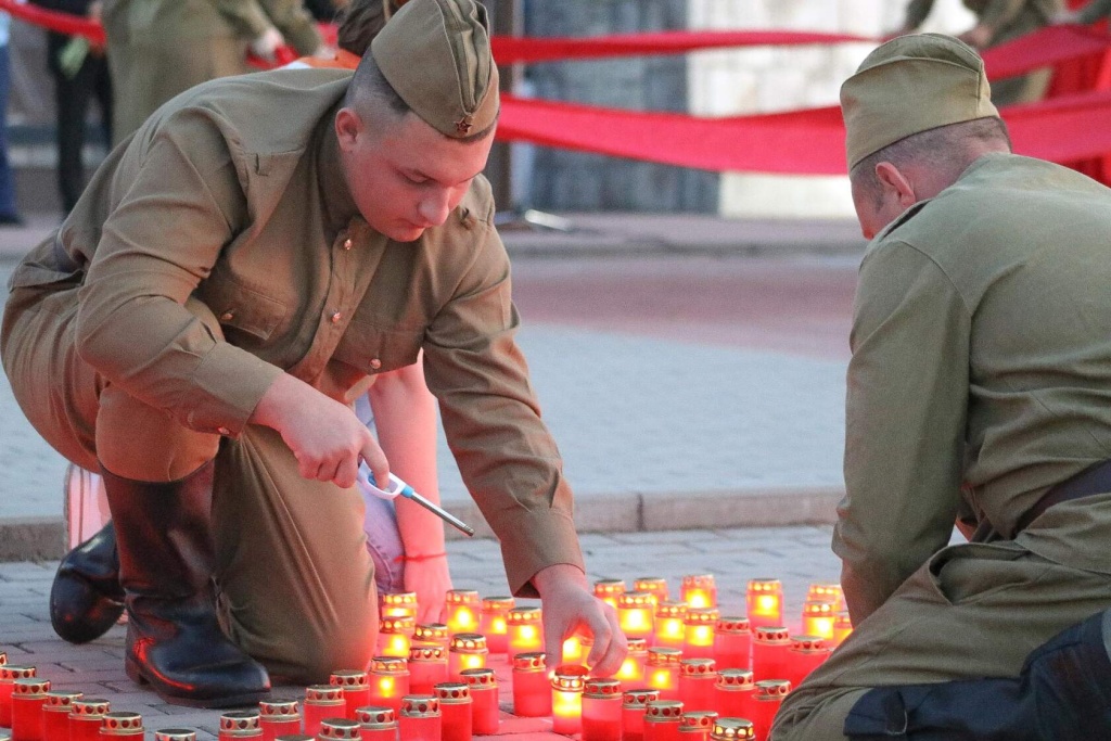 Возложение цветов у мемориала ст.Тбилисской