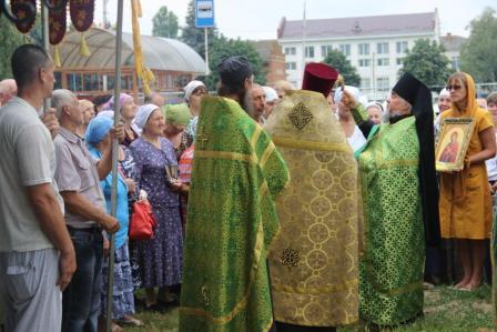 В Тбилисской состоялся крестный ход в честь Дня семьи, любви и верности