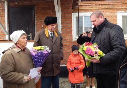 Жительницу хутора Северин поздравили с 90-летием Жительницу хутора Северин поздравили с 90-летием