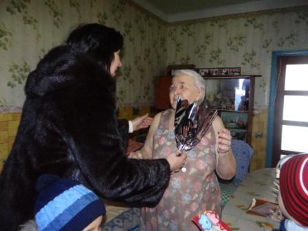 Дошколята поздравляют ветеранов