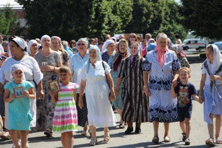 В День святых Петра и Февронии состоялся крестный ход 