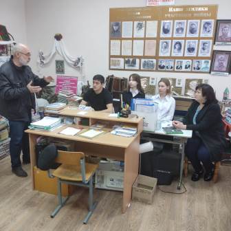 Работники муниципального архива провели уроки в школах Тбилисского района
