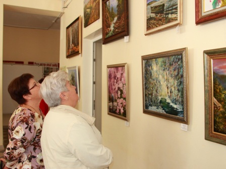 В Тбилисской открылась выставка изобразительного искусства