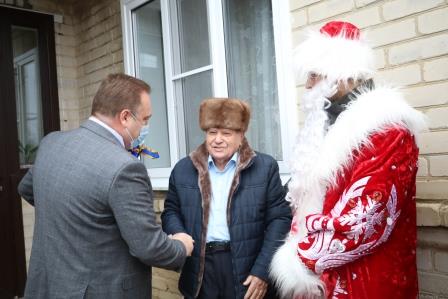 В Тбилисском районе с Новым Годом и Рождеством поздравляют участников Великой Отечественной войны