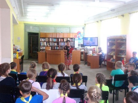 в тбилисской центральной детской библиотеке 