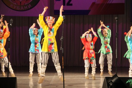 В Краснодаре состоялся 15-ый фестиваль «Венок дружбы народов Кубани»