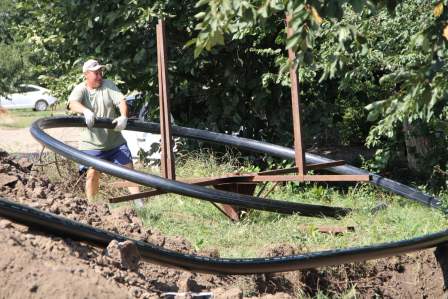 В Тбилисской на улице Базарной меняют водопровод