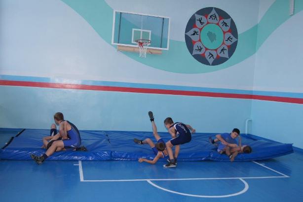 В спортзале школы №4