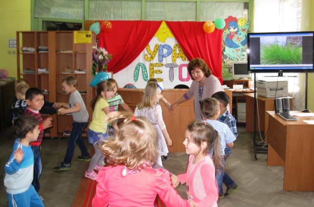 В детской библиотеке